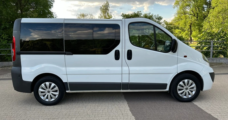 Opel Vivaro cena 49900 przebieg: 220000, rok produkcji 2012 z Wrocław małe 704